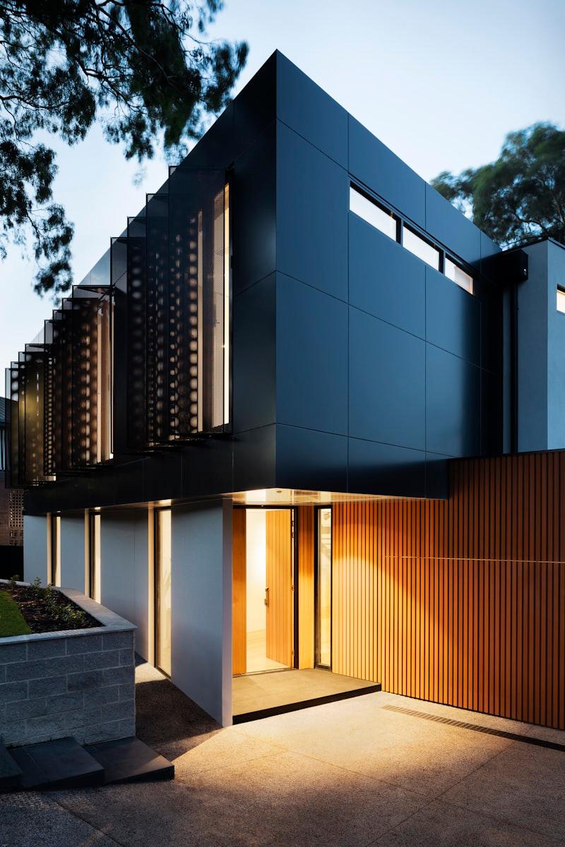 Modern vs Luxury vs Classic: Let AI Choose Your Room Design Style